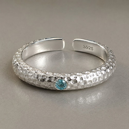 Silver S925 ring with blue stone, adjustable