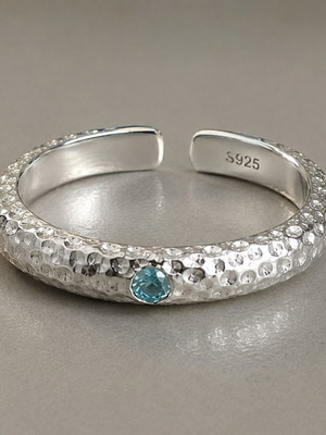 Silver S925 ring with blue stone, adjustable