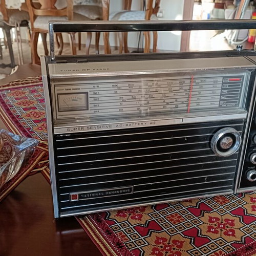 National Panasonic R-2500B φορητό ραδιόφωνο μεταχειρισμένο, 5 μπάντες, 11 τρανζίστορ