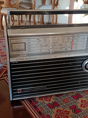 National Panasonic R-2500B φορητό ραδιόφωνο μεταχειρισμένο, 5 μπάντες, 11 τρανζίστορ
