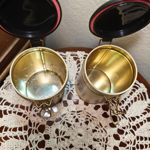 Bravo 90 Years Collectible Tin Boxes like new, set of 2 by Aslanis