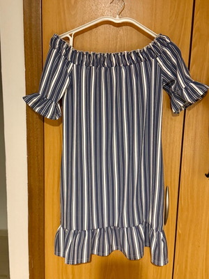 Pretty Little Thing off-the-shoulder dress blue and white, like new