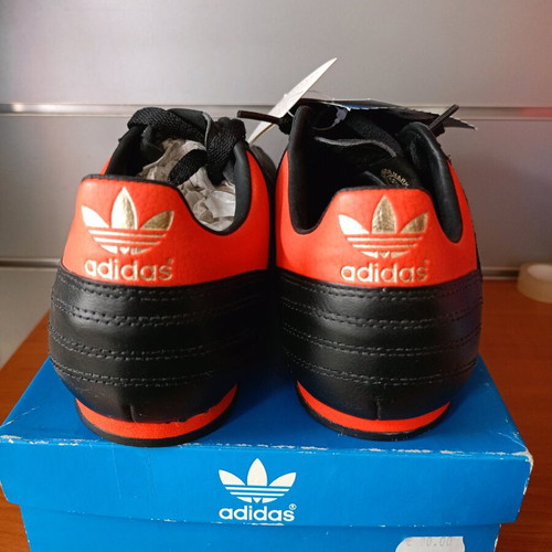 Adidas men's athletic shoes new, size 40, black orange