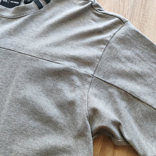 Adidas Ivy Park grey T-shirt Medium like new