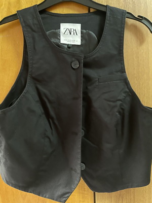Zara black sleeveless vest, size medium