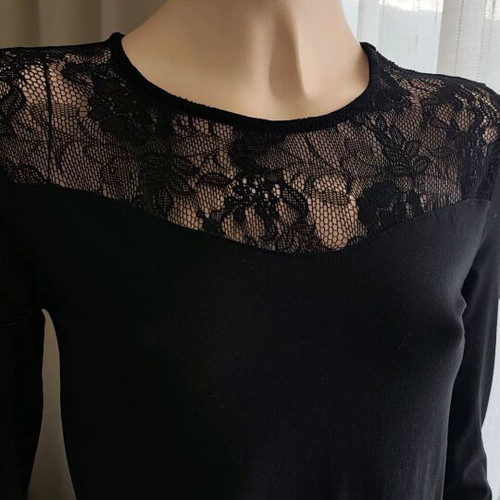 Only black dress with lace shoulders like new, size M