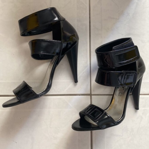 Sante Black Sandals like new, size 36-37, vintage