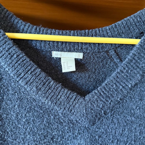 H&M knitted sweater dark charcoal like new