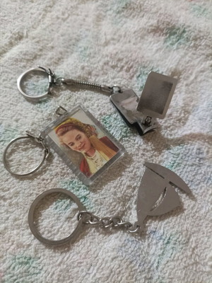 Keychains like new, assorted with nail clipper