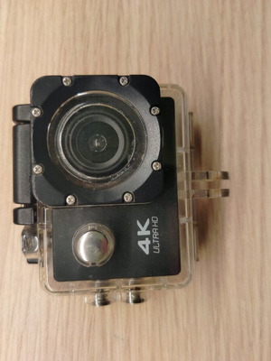 Action camera 4k like new with waterproof case and SD card