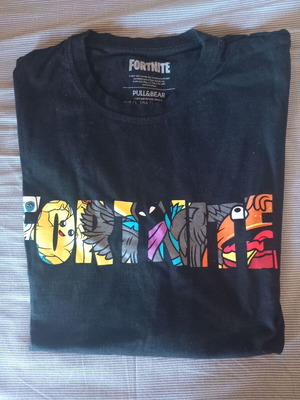 Fortnite T-Shirt Pull & Bear like new, size L, black multicolor