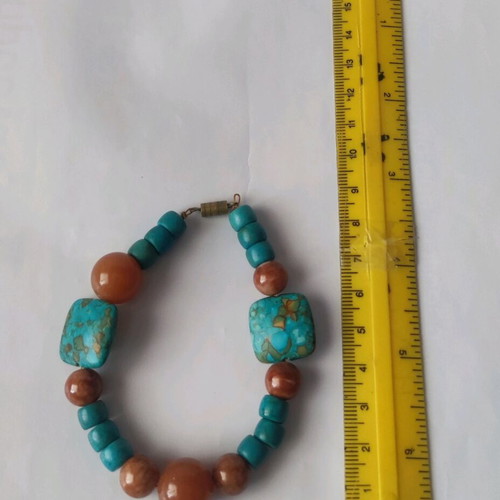 Beaded bracelets like new, set of 2 colorful