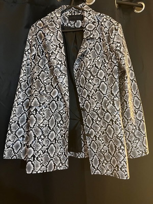 Kendall + Kylie snake print blazer new, faux leather, size L