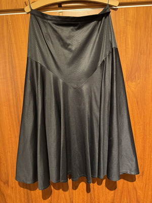 Vintage women's skirt size XXXL black like new