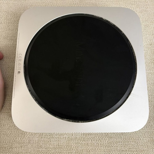 Mac mini M2 8GB RAM 256 SSD like new