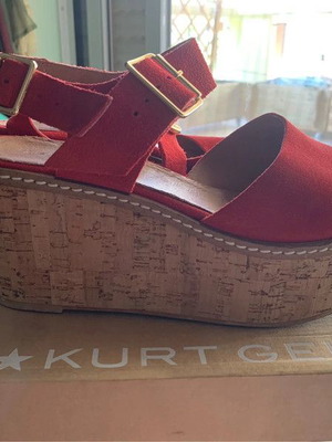 Kurt Geiger red platform sandals shoes like new, size 41