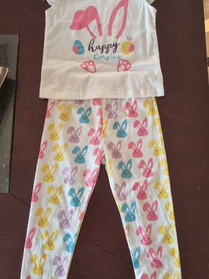 Βρεφικό σετ πασχαλινό σαν καινούργιο για μωράκι 18-24 μηνών