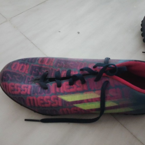 Ποδοσφαιρικά παπούτσια Adidas μεταχειρισμένα, νούμερο 41-42, μπλε και ροζ