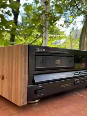 Denon DCD-1420 CD Player like new