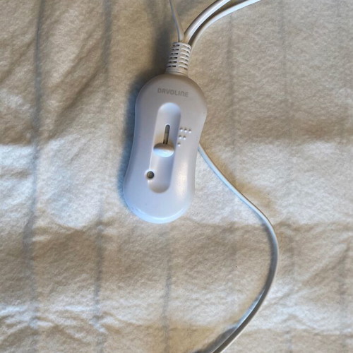 Electric heating pad used 1.50x0.80 m white with controller