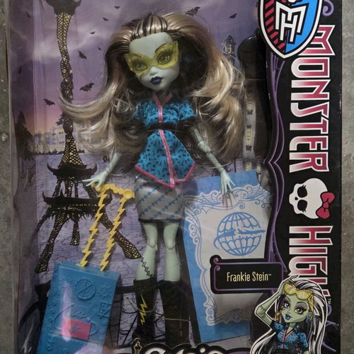 Monster High Frankie Stein Scaris City of Frights doll new