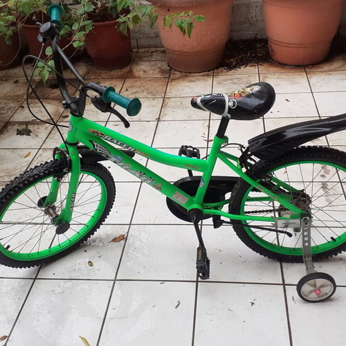 Children's mountain bike used with training wheels, 20 inch, gears, V-brakes