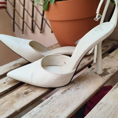Zara pointy heels white size 39 like new