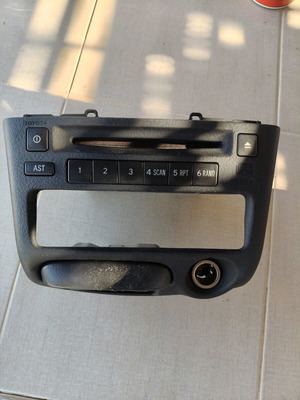 CD player Toyota Yaris 2004 used for spare parts