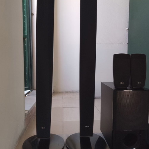 LG DVD Home Cinema σαν καινούργιο με Dolby Surround και οπτική ίνα