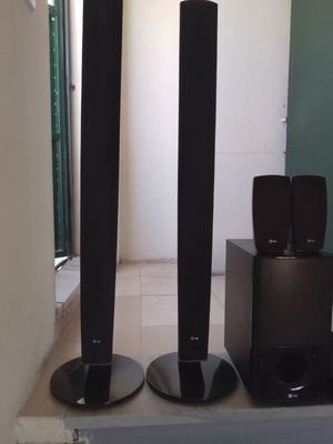 LG DVD Home Cinema σαν καινούργιο με Dolby Surround και οπτική ίνα