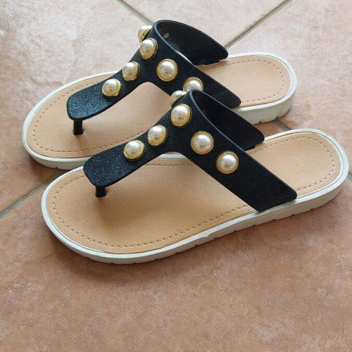 Slippers-sandals with studs like new, size 39, black and white