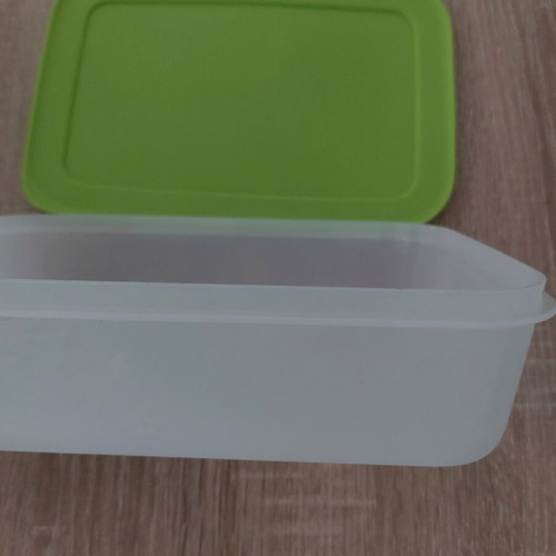 Tupperware container 1L new, food safe plastic