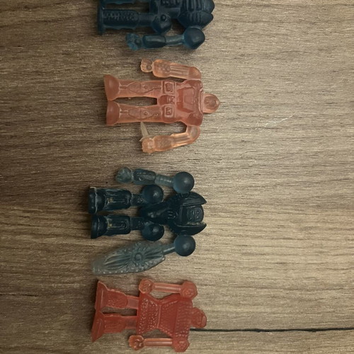 Lucky Cup alien figures used, pack of 4