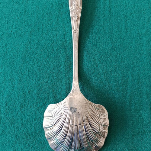 Vintage Art Nouveau silver-plated serving spoon like new