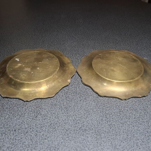 Vintage brass decorative plates set of 2 Egyptian profiles 18cm like new