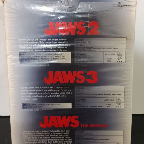 Jaws 3 DVD set used, English subtitles