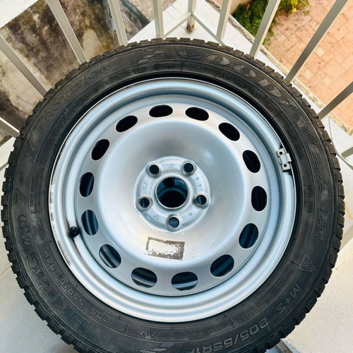 Goodyear Ultra Grip 7 tires used, set of 4, 205/55 R16 winter