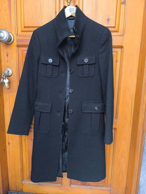 Massimo Dutti wool coat like new, size 38, black