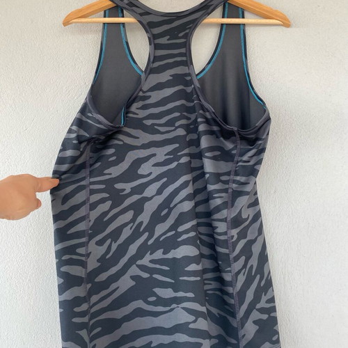 H&M sports top black and grey like new, size Large