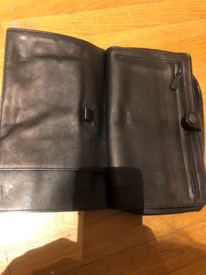 Bottega Veneta χειρός πορτοφόλι μεταχειρισμένο, unisex, εξαιρετική κατάσταση