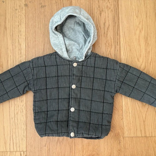 H&M quilted jacket with detachable hood like new, size 12-18 months