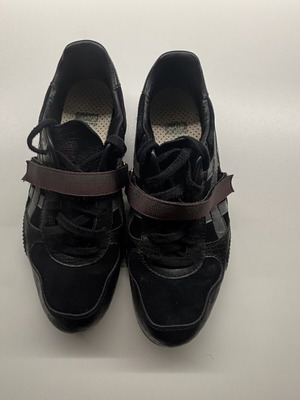 Asics shoes like new, men's lightweight black sneakers size 42