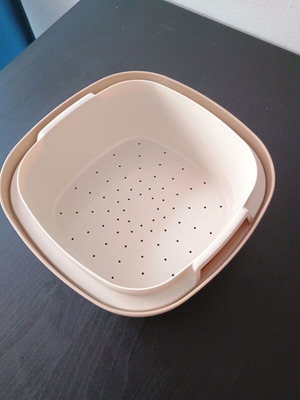 Tupperware vintage τάπερ με τρυπητό και καπάκι