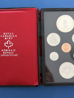 1977 Canada Double Dollar Specimen Set like new