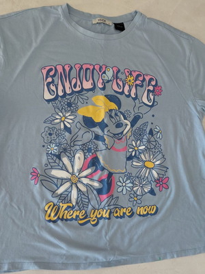 Xside Minnie Mouse Blue T-shirt XL like new with floral print