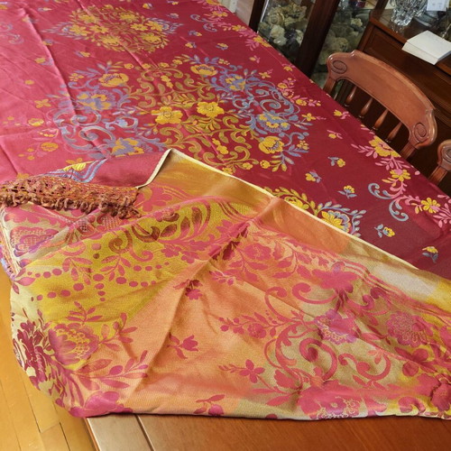 Vintage satin tablecloth 200x250 used