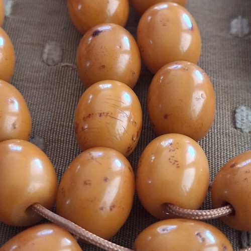 Komboloi worry beads genuine old Persian mastic sudurus, handmade, 55 beads