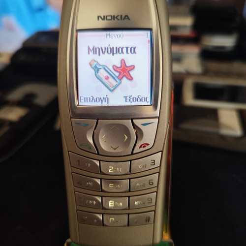 Nokia 6610 mobile phone like new, silver with protective case