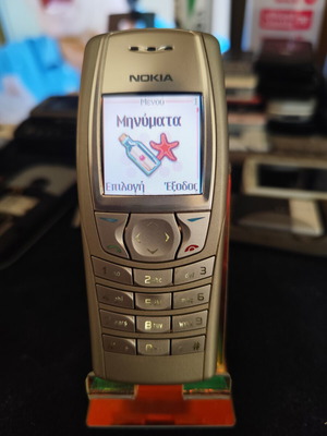 Nokia 6610 mobile phone like new, silver with protective case