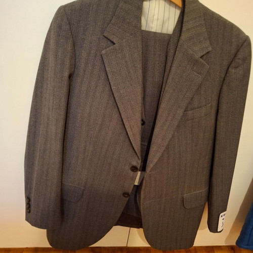 Wool suit gray Large 2000s like new with vest